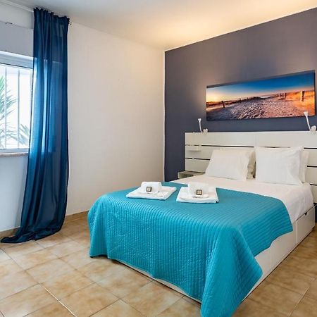 Charming Beachside Apartment W/ Pool By Lovelystay Albufeira Exteriör bild