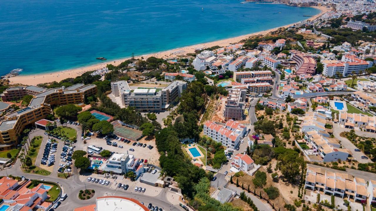 Charming Beachside Apartment W/ Pool By Lovelystay Albufeira Exteriör bild