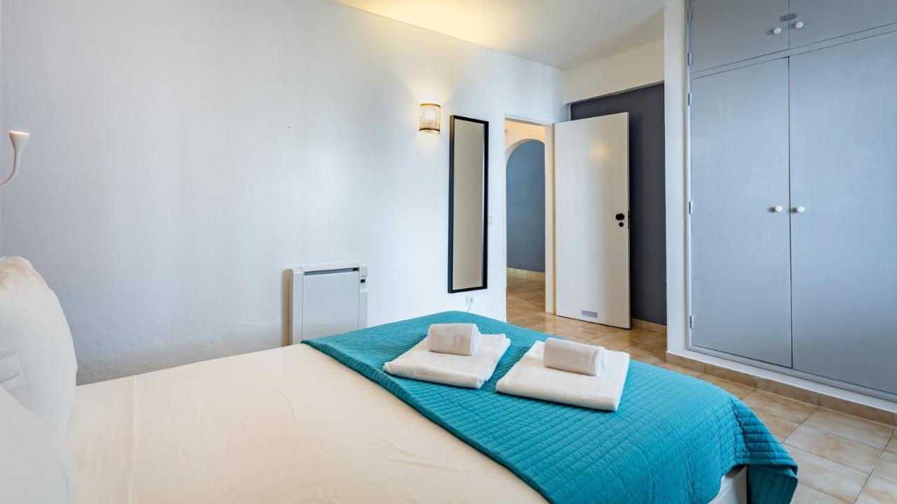Charming Beachside Apartment W/ Pool By Lovelystay Albufeira Exteriör bild