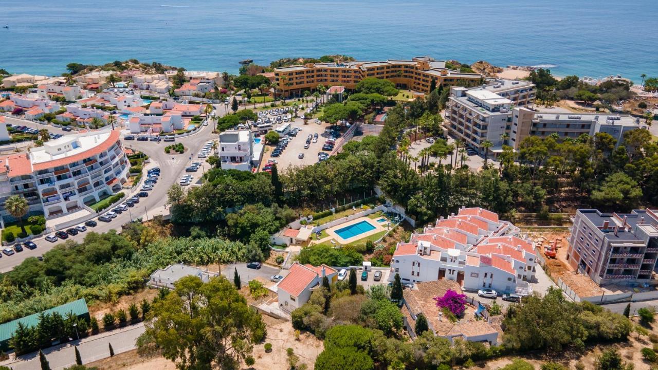 Charming Beachside Apartment W/ Pool By Lovelystay Albufeira Exteriör bild