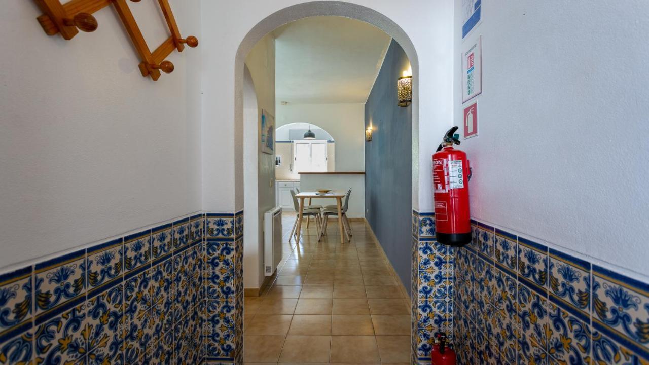 Charming Beachside Apartment W/ Pool By Lovelystay Albufeira Exteriör bild